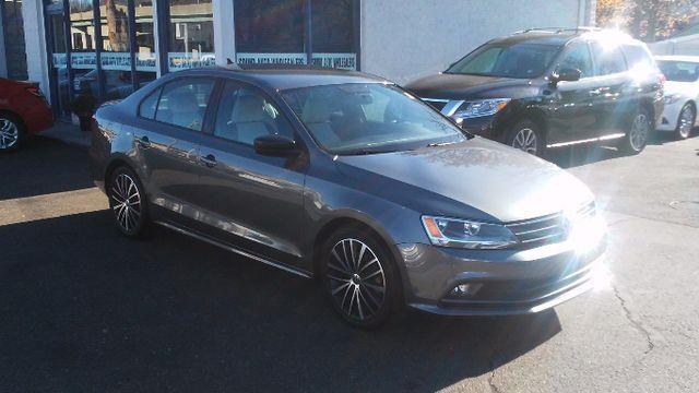 2015 Volkswagen Jetta 1.8T Sport photo