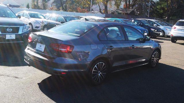 2015 Volkswagen Jetta 1.8T Sport photo