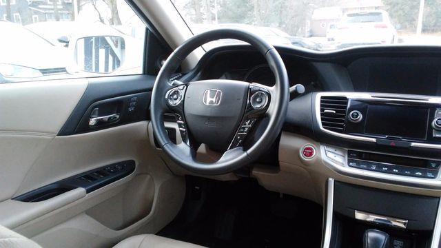 2015 Honda Accord Hybrid EX-L photo
