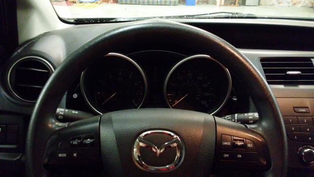 2015 Mazda Mazda5 Sport photo