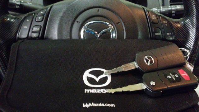 2010 Mazda Mazda5 Sport photo