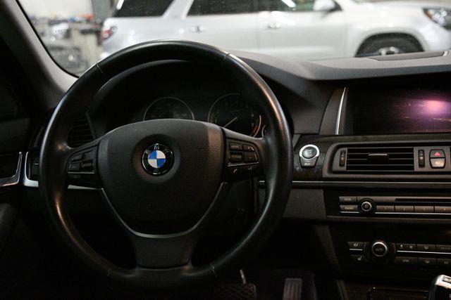 2015 BMW 5-Series 4dr Sdn 535i xDrive AWD photo