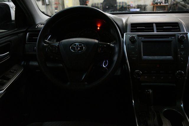 2015 Toyota Camry LE photo