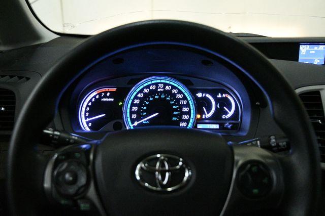 2015 Toyota Venza LE photo