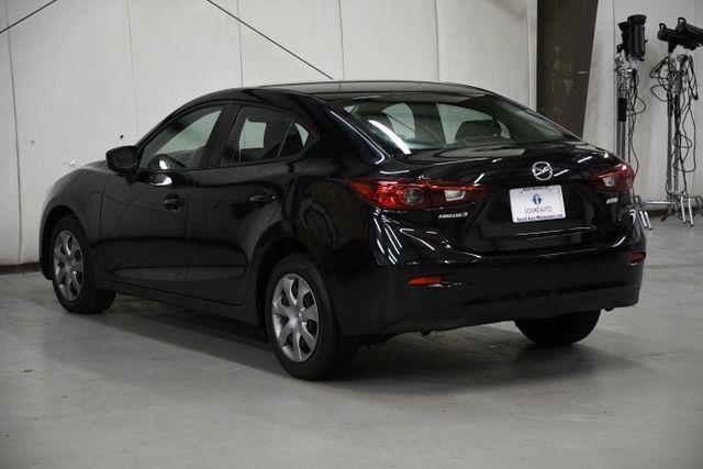 2015 Mazda Mazda3 i Sport photo