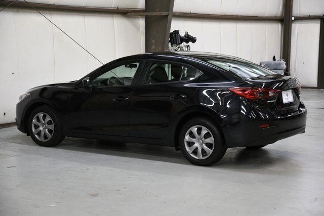 2015 Mazda Mazda3 i Sport photo