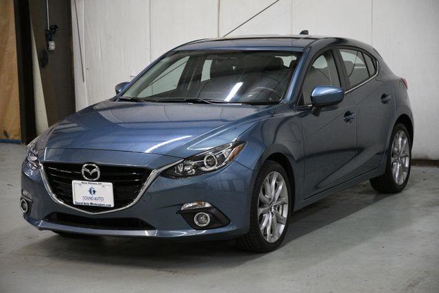 The 2015 Mazda Mazda3 s Touring photos