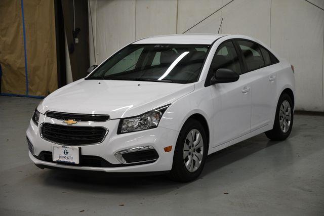 The 2016 Chevrolet Cruze Limited LS photos