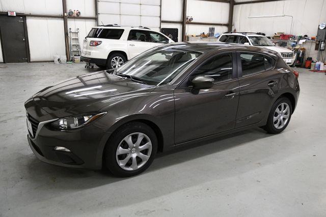 2015 Mazda Mazda3 i Sport photo