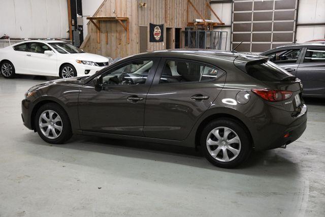 2015 Mazda Mazda3 i Sport photo