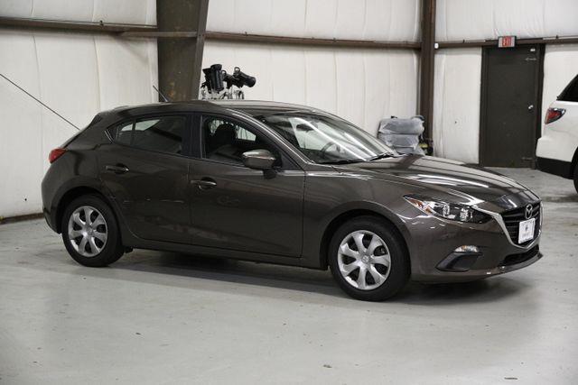 2015 Mazda Mazda3 i Sport photo