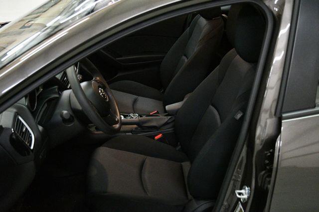 2015 Mazda Mazda3 i Sport photo