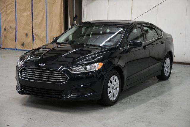 The 2014 Ford Fusion S photos