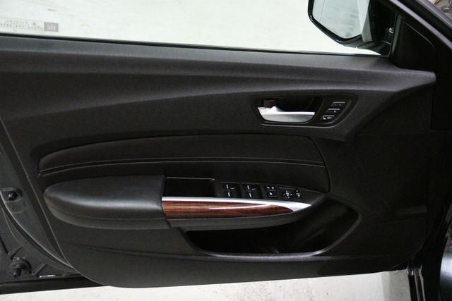 2015 Acura TLX V6 photo