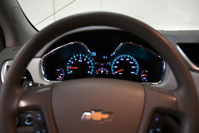 2015 Chevrolet Traverse LS photo