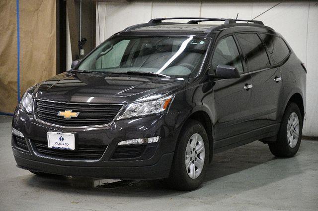 The 2015 Chevrolet Traverse LS photos