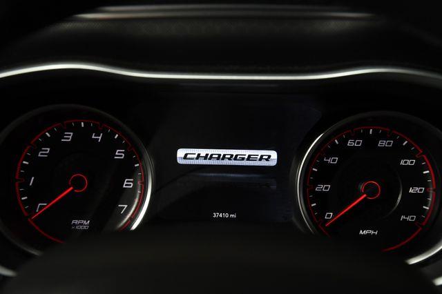 2016 Dodge Charger SXT photo
