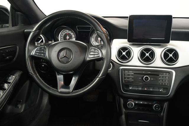 2015 Mercedes-Benz CLA 250 LEATHER photo