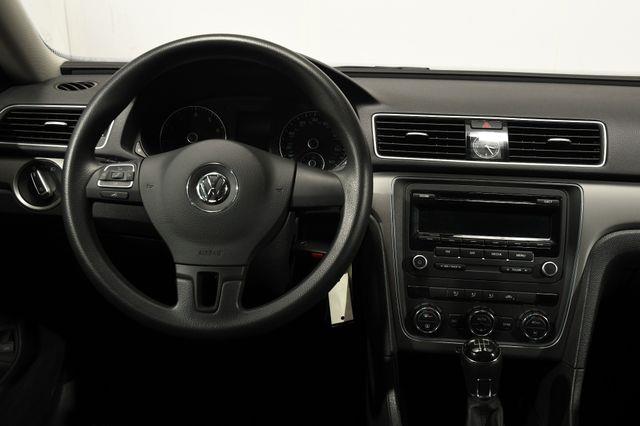 2012 Volkswagen Passat S PZEV photo