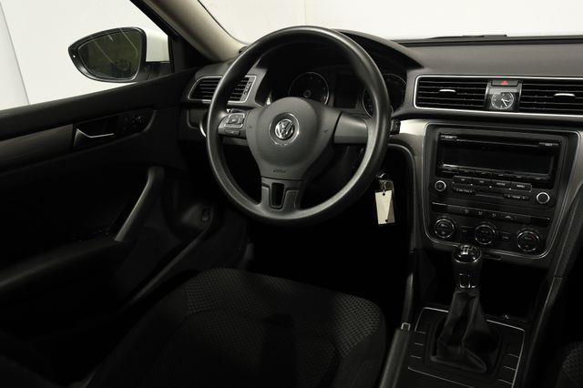 2012 Volkswagen Passat S PZEV photo
