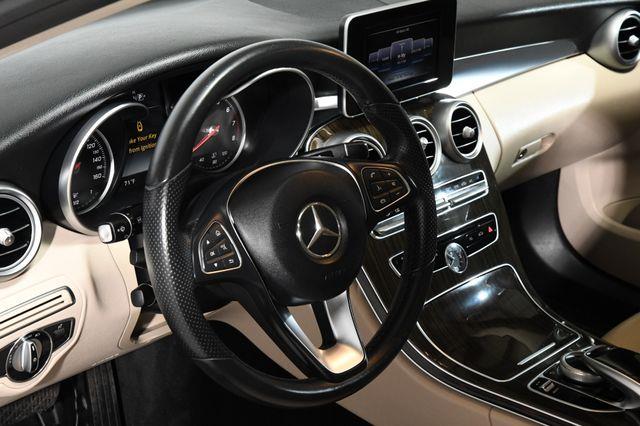 2015 Mercedes-Benz C 300 Luxury photo