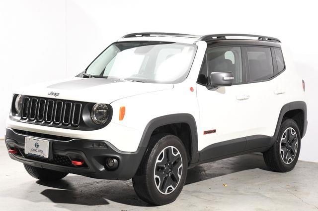 The 2016 Jeep Renegade Trailhawk photos