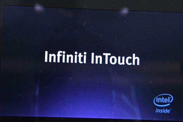 2015 Infiniti Q50 Premium photo