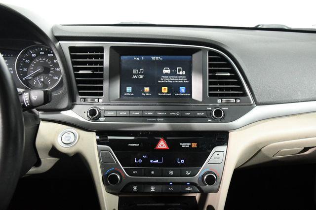 2017 Hyundai Elantra SE w/ Technology photo