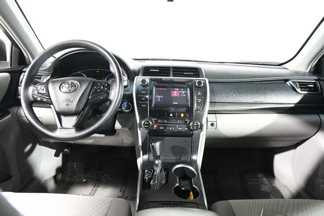 2015 Toyota Camry Hybrid LE photo