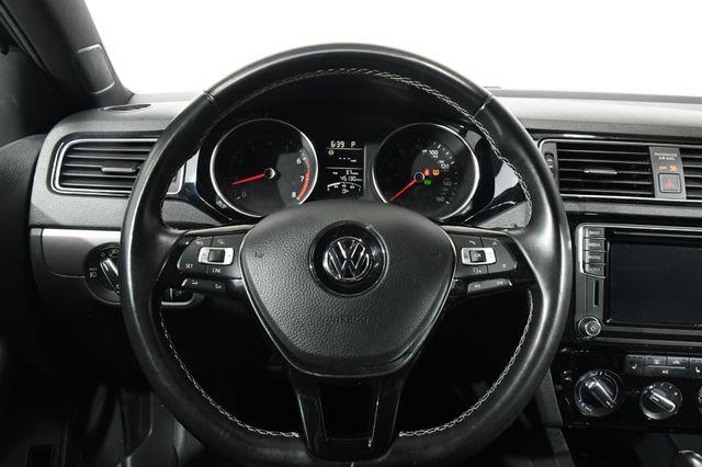 2016 Volkswagen Jetta 1.8T Sport photo