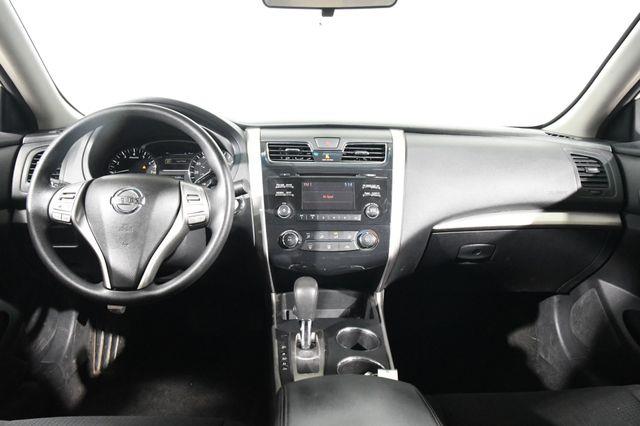 2015 Nissan Altima 2.5 Special Edition photo