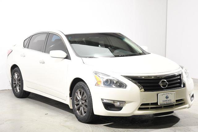 2015 Nissan Altima 2.5 Special Edition photo