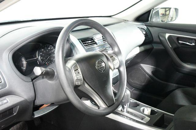 2015 Nissan Altima 2.5 S photo