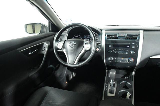 2015 Nissan Altima 2.5 S photo