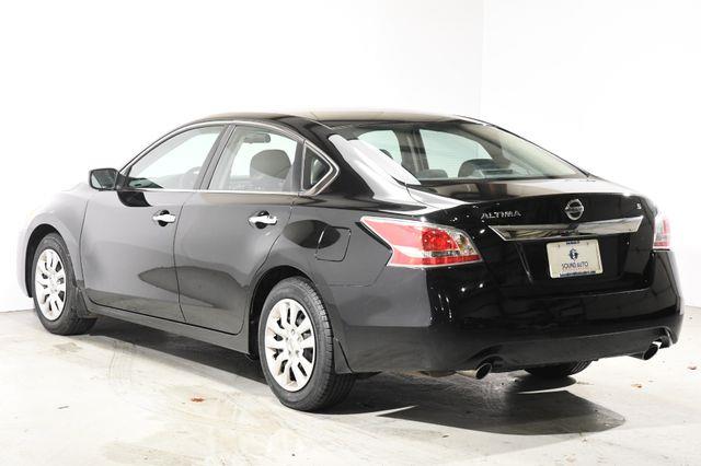 2015 Nissan Altima 2.5 S photo