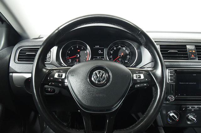 2017 Volkswagen Jetta 1.4T SE photo