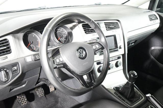 2015 Volkswagen Golf TDI S photo