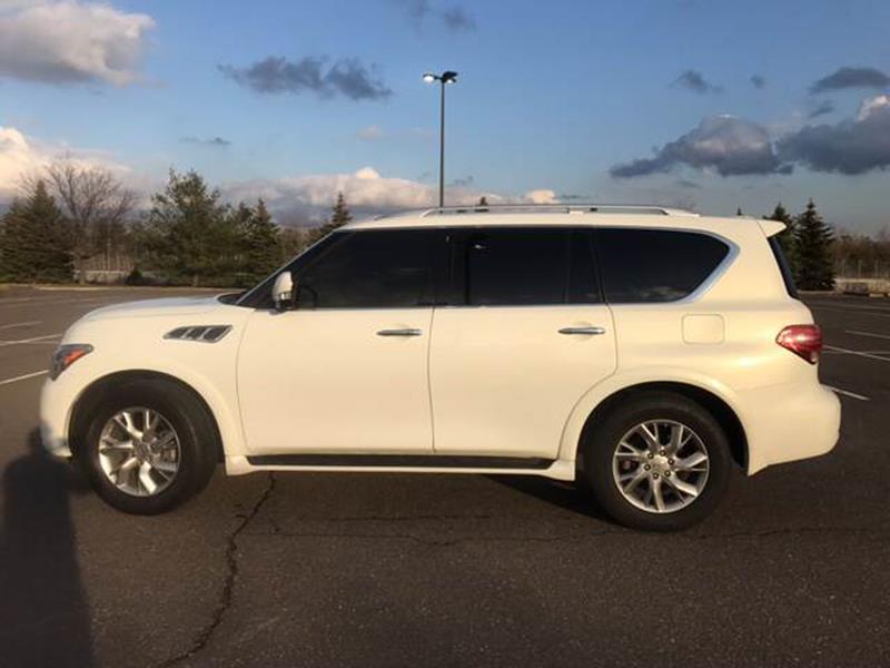 2013 Infiniti QX56 photo