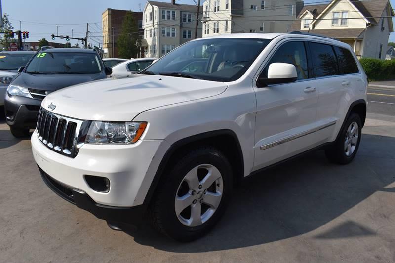 2011 Jeep Grand Cherokee Laredo photo