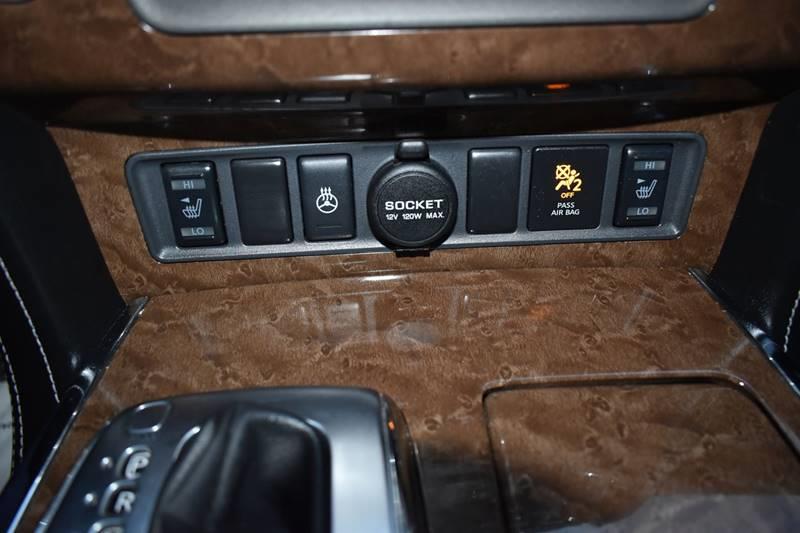 2017 Infiniti QX80 Base AWD 4dr SUV photo