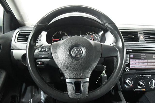 2011 Volkswagen Jetta TDI photo