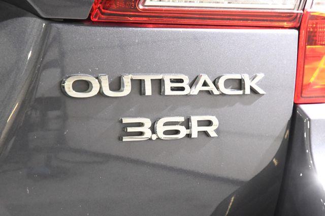 2016 Subaru Outback 3.6R Limited photo