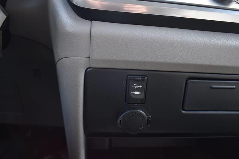 2015 Toyota Sienna LE 7 Passenger AWD 4dr Mini Va photo