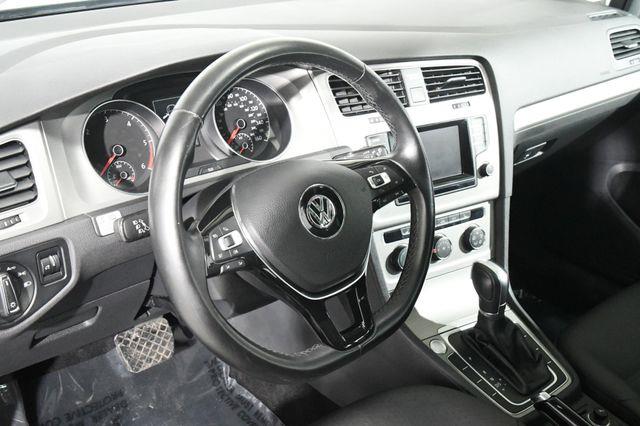 2015 Volkswagen Golf SportWagen TDI SE photo