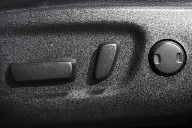2016 Toyota RAV4 SE w/ Nav & Blind Spot photo