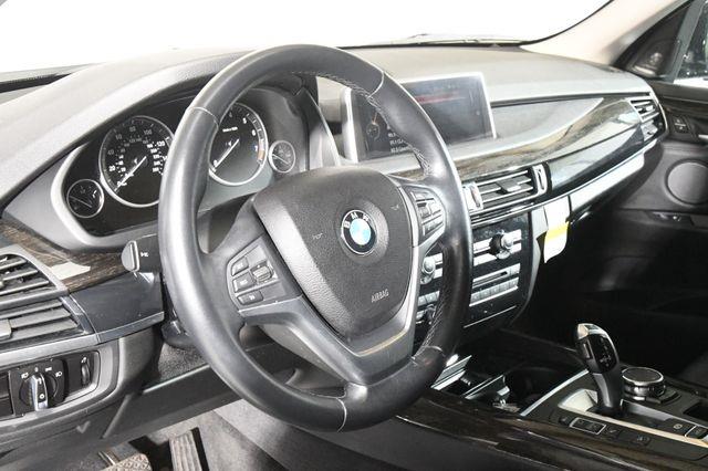 2016 BMW X5 xDrive35i Luxury photo
