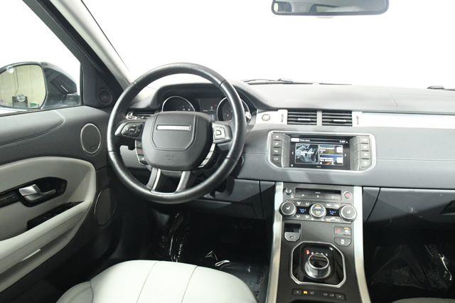2016 Land Rover Range Rover Evoque SE Premium photo
