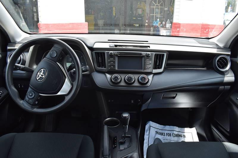 2015 Toyota RAV4 LE AWD 4dr SUV photo