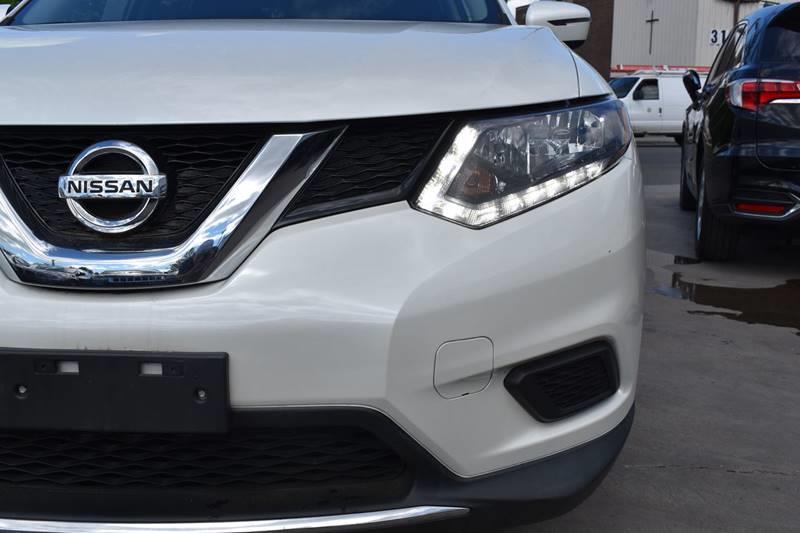 2016 Nissan Rogue AWD 4dr SV photo