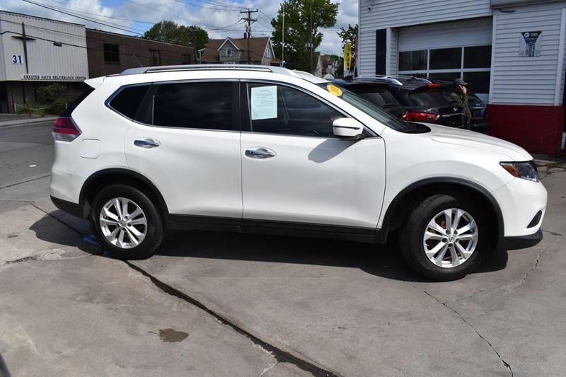 2016 Nissan Rogue AWD 4dr SV photo